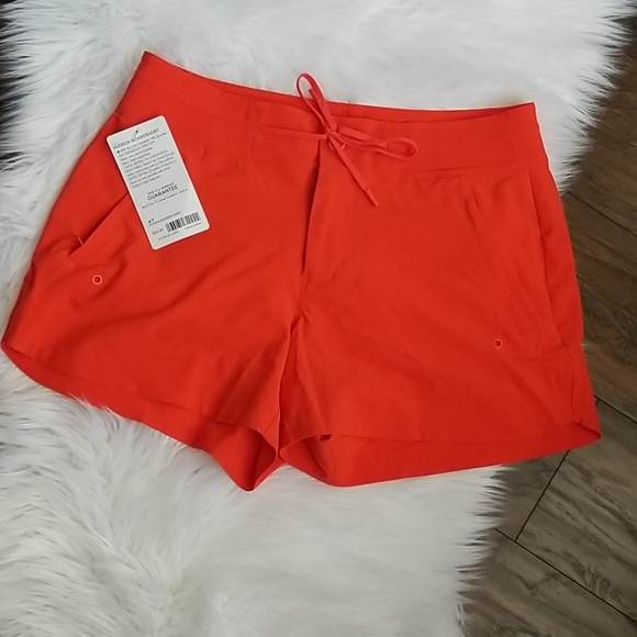 Athleta Pants - NWT Athleta Hudson Board Shorts Sz 4 (tall)